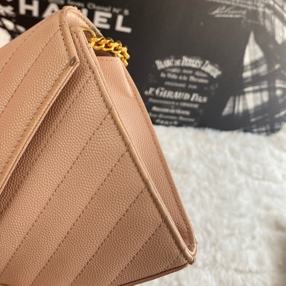 Saint Laurent Monogram Envelope - Picture 4 of 14